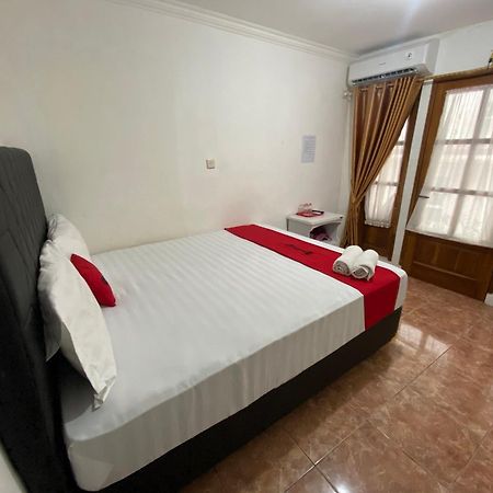 Reddoorz Syariah At Sudirman Street Garut Hotel Exterior photo