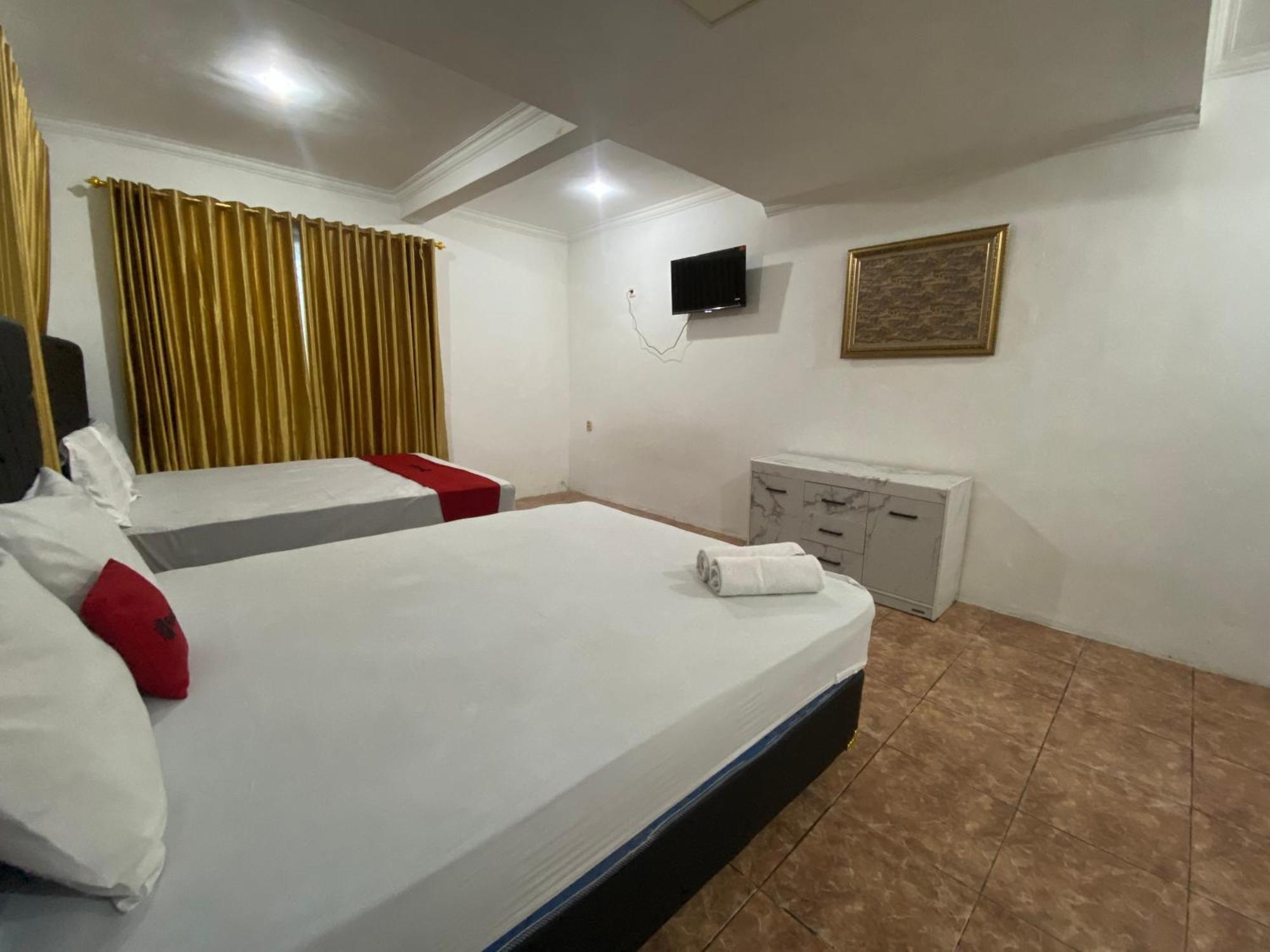 Reddoorz Syariah At Sudirman Street Garut Hotel Exterior photo