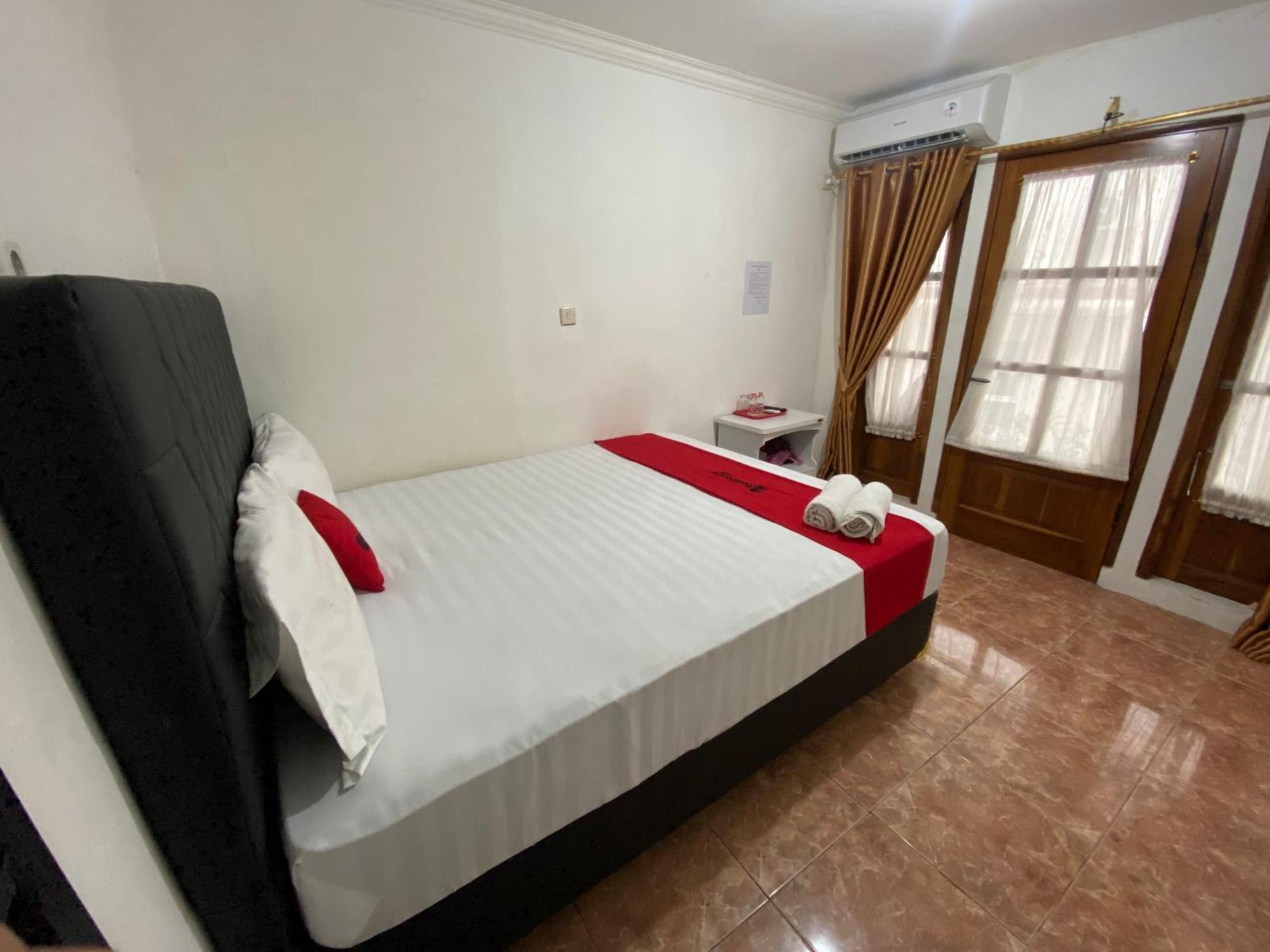 Reddoorz Syariah At Sudirman Street Garut Hotel Exterior photo